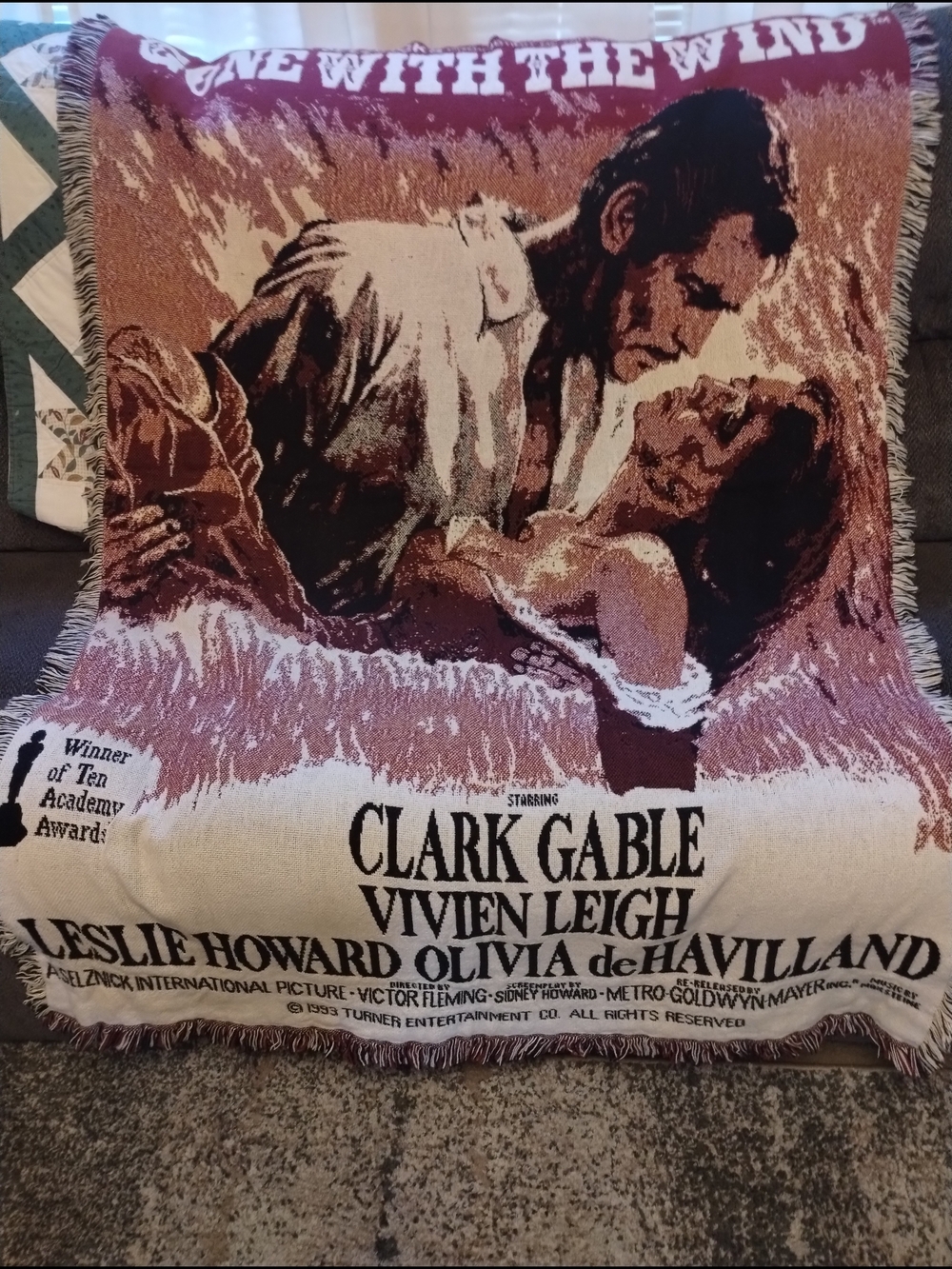 Gone With the Wind Jacquard Throw Blanket - Burgundy/Tan - Picture 4 of 5